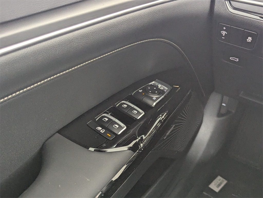 2026 Kia K5 GT-Line photo 16