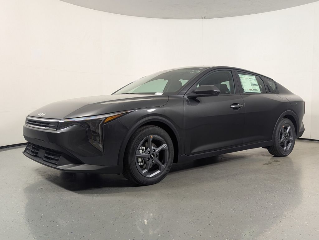 New 2026 Kia K4 LXS Sedan