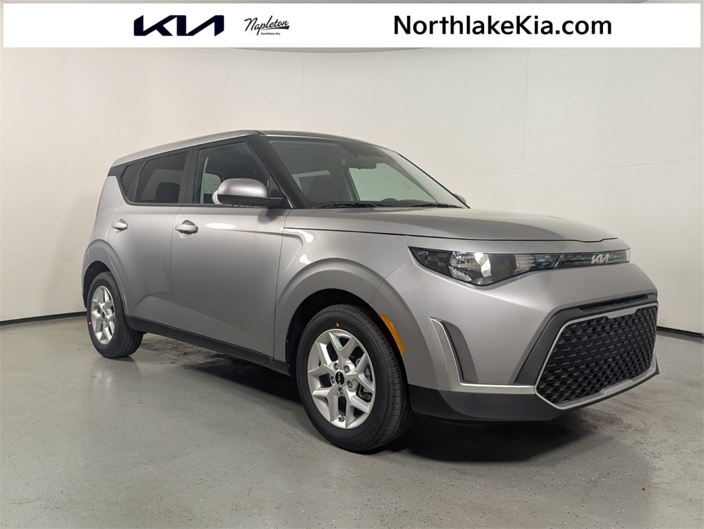 2025 Kia Soul LX's photo