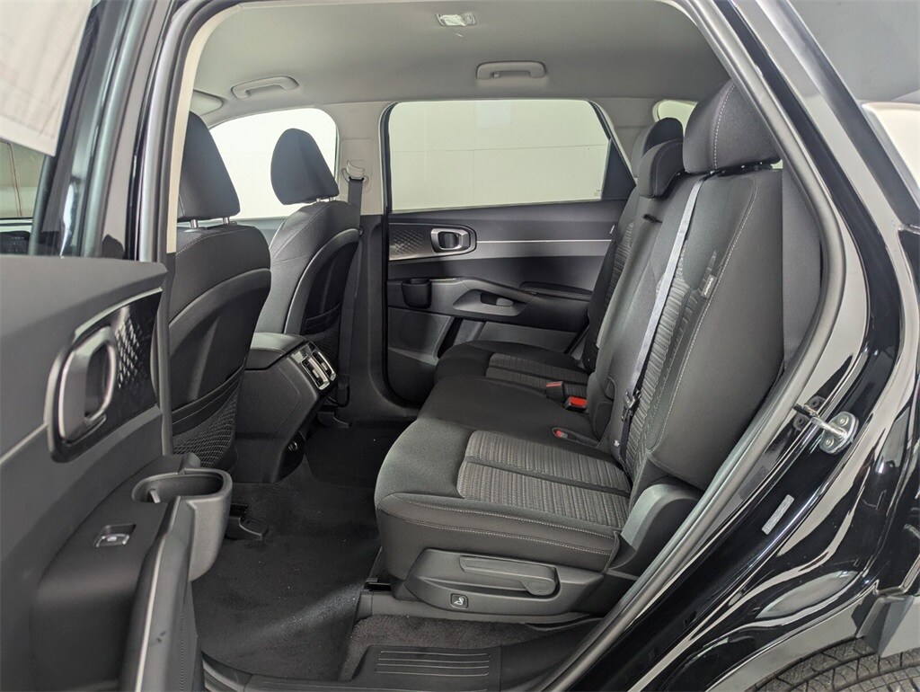 2026 Kia Sorento LX photo 19
