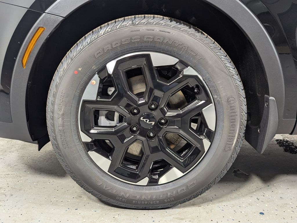 2025 Kia Sorento S - Photo 9