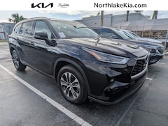 2022 Toyota Highlander XLE SUV