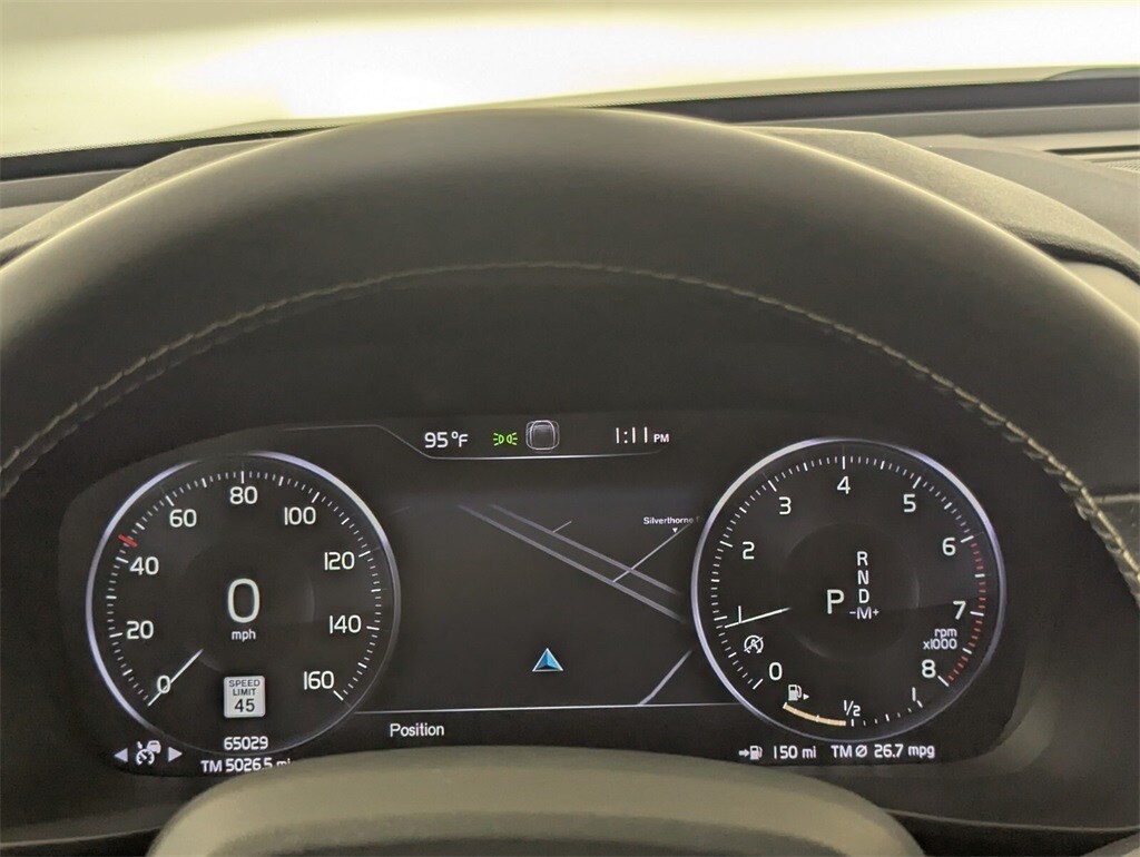 2019 Volvo XC40 R-Design photo 16