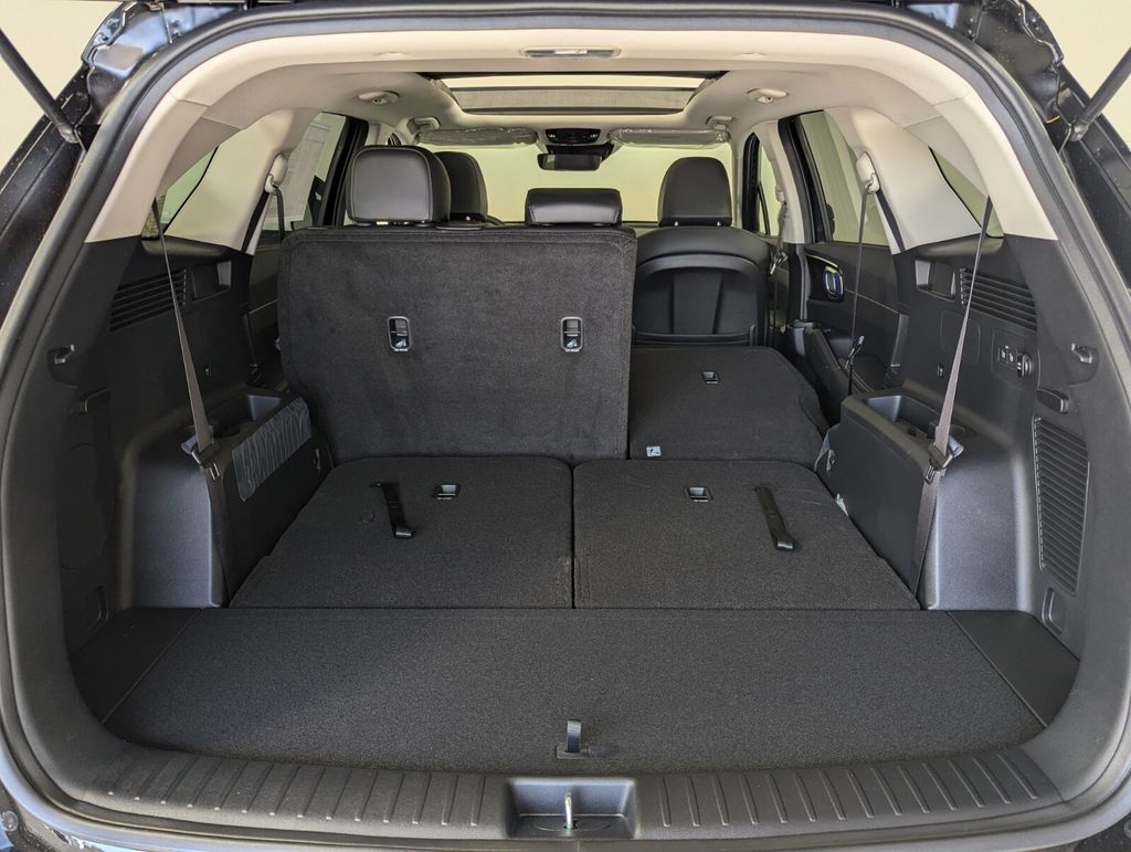 2025 Kia Sorento S - Photo 30