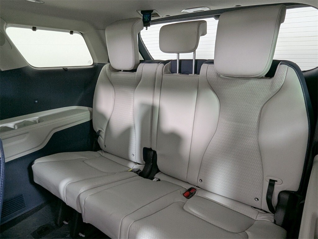2026 Kia Carnival SX Prestige photo 24