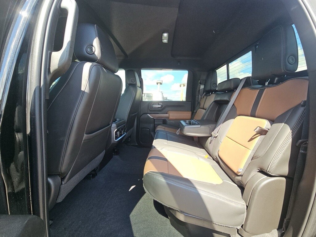 2022 Chevrolet Silverado 3500HD High Country photo 10