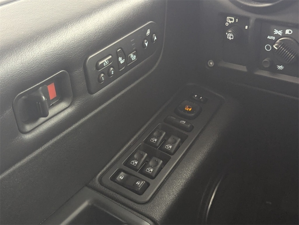 2005 Hummer H2 Base photo 13