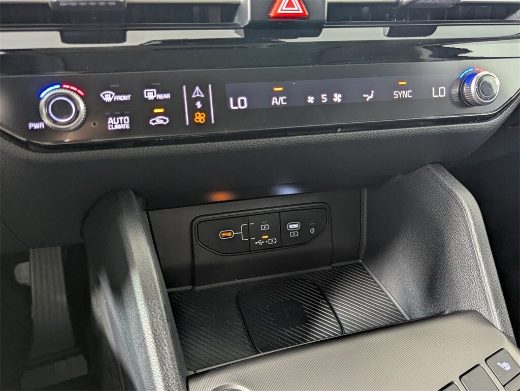2026 Kia Sportage SX photo 22