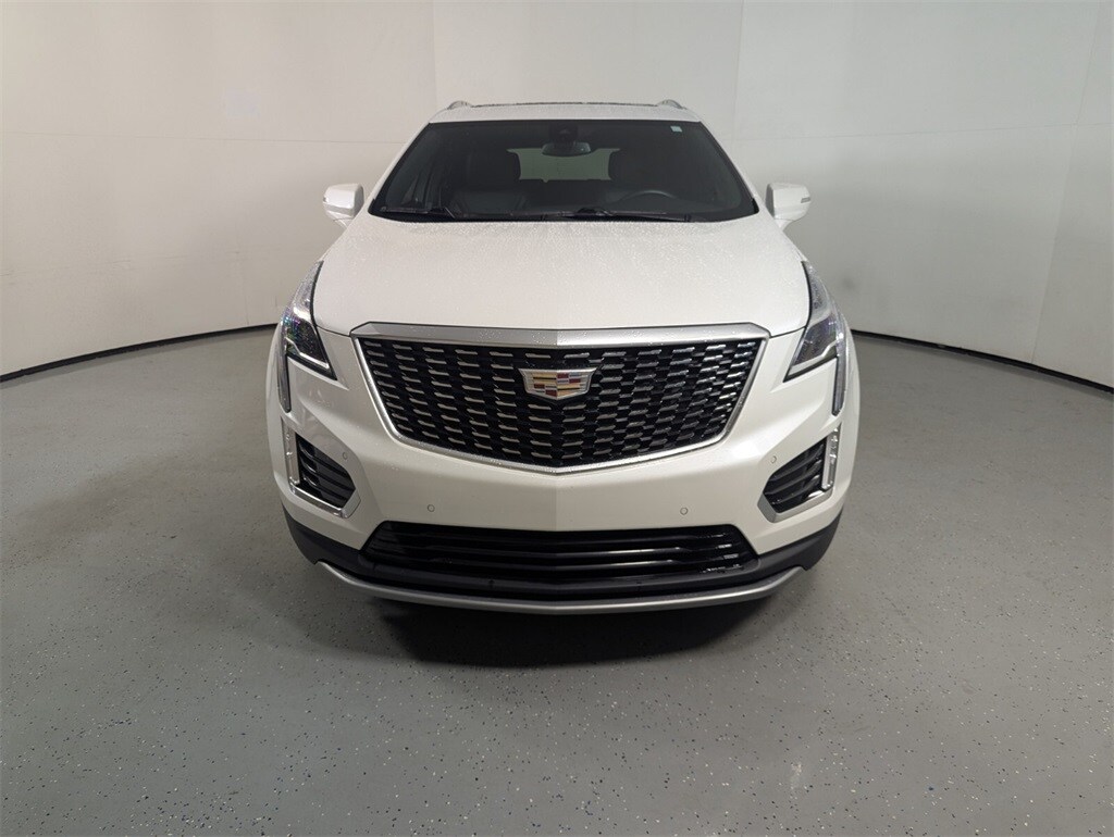 2022 Cadillac XT5 Premium Luxury photo 2