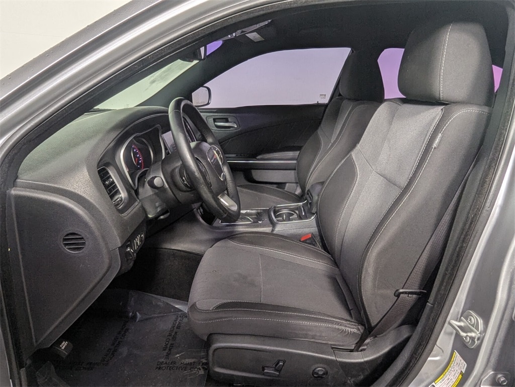 2015 Dodge Charger SXT photo 12
