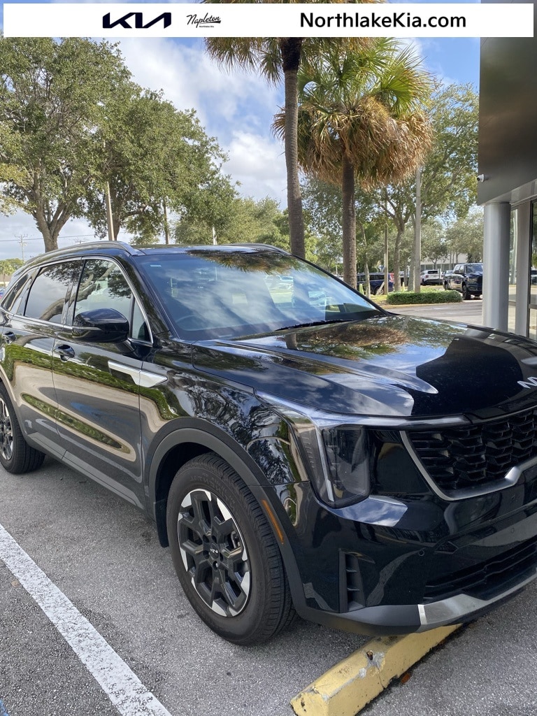 2025 Kia Sorento S's photo
