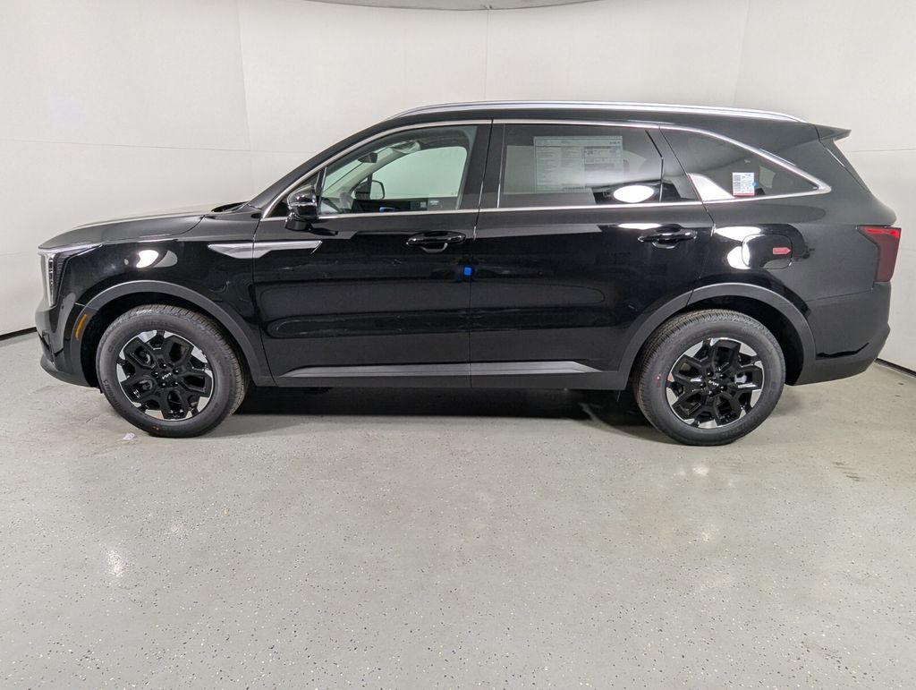 2025 Kia Sorento S - Photo 4