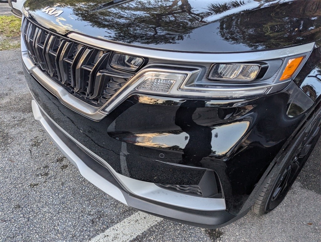 2024 Kia Carnival EX photo 2