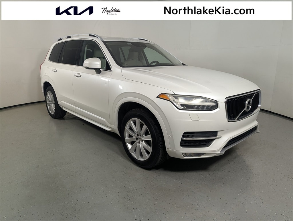 2017 Volvo XC90 Momentum
