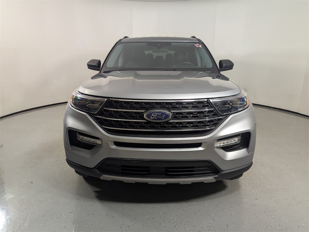 2023 Ford Explorer XLT photo 2