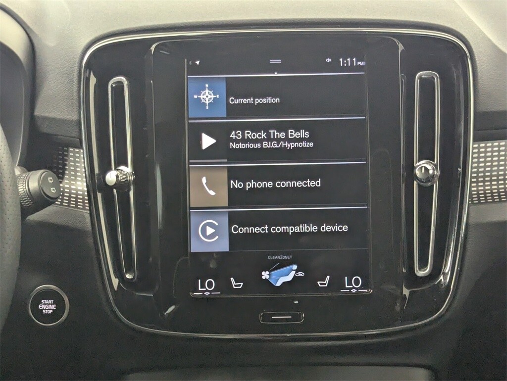 2019 Volvo XC40 R-Design photo 17