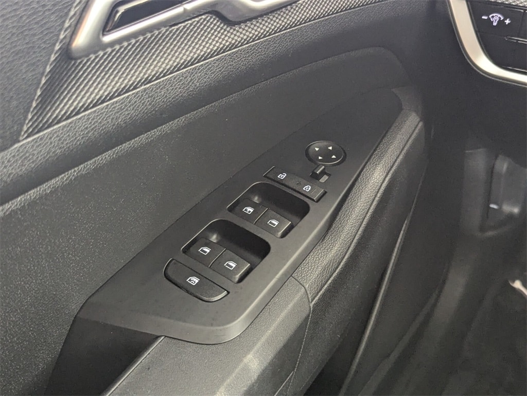 2023 Kia Sportage LX photo 16
