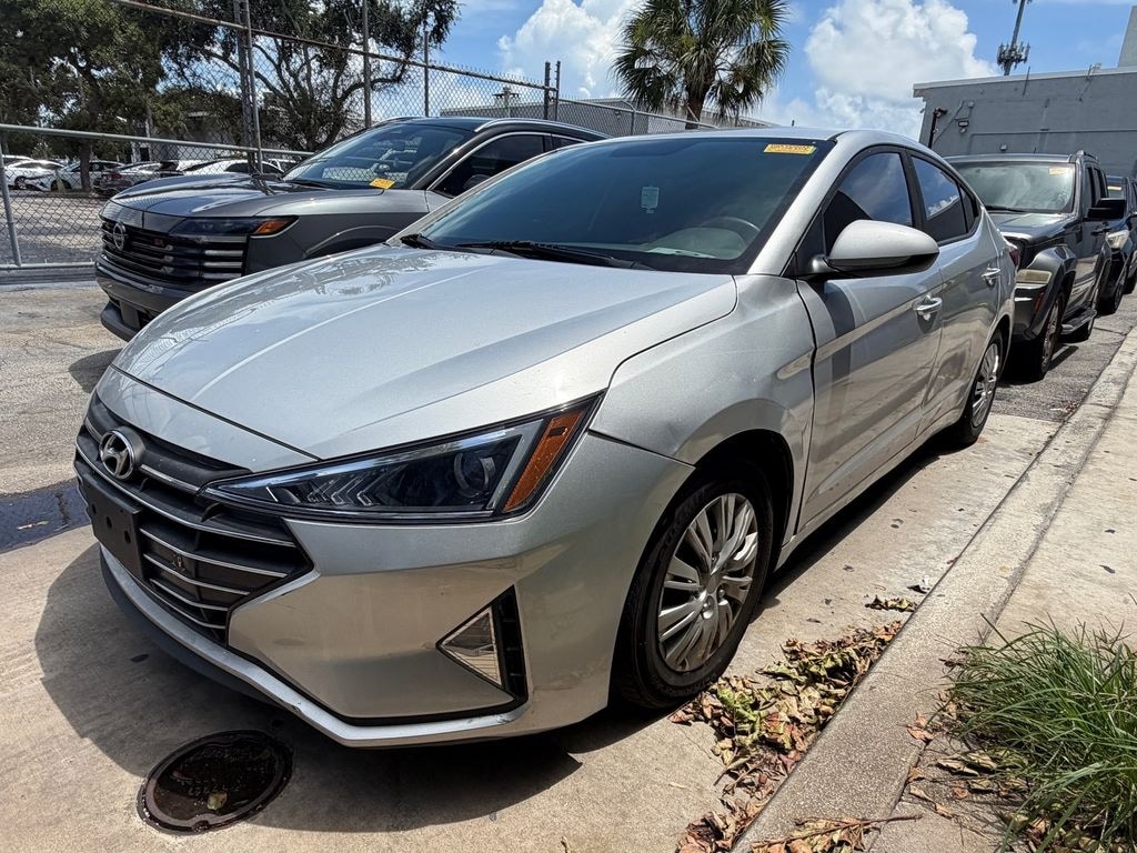 Used 2019 Hyundai Elantra SE Sedan