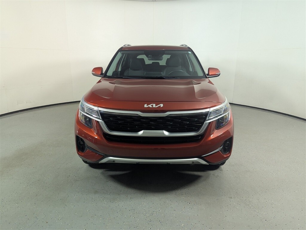 2022 Kia Seltos S photo 2