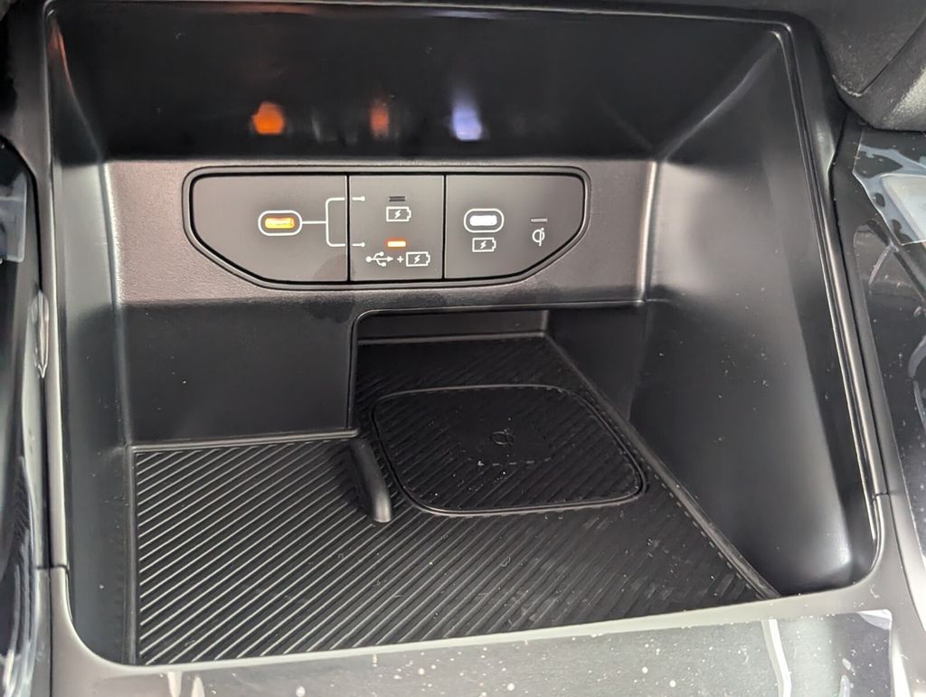 2025 Kia Sorento S - Photo 22