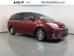 2020 Toyota Sienna XLE Minivan/Van