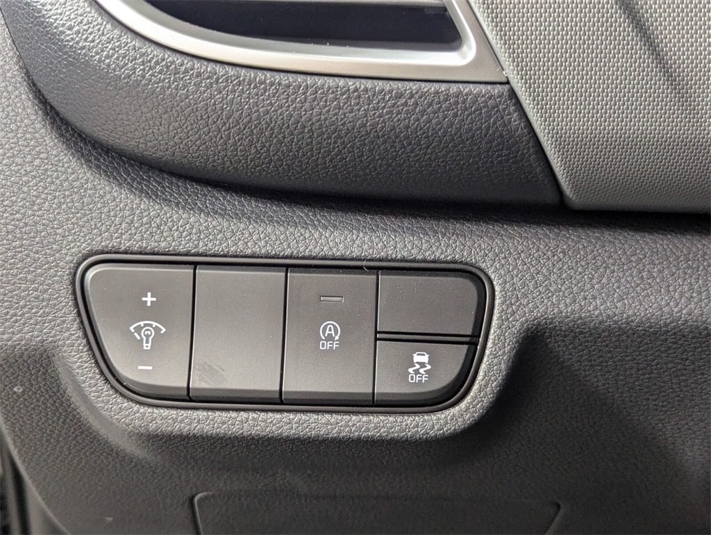 2026 Kia Seltos LX photo 11