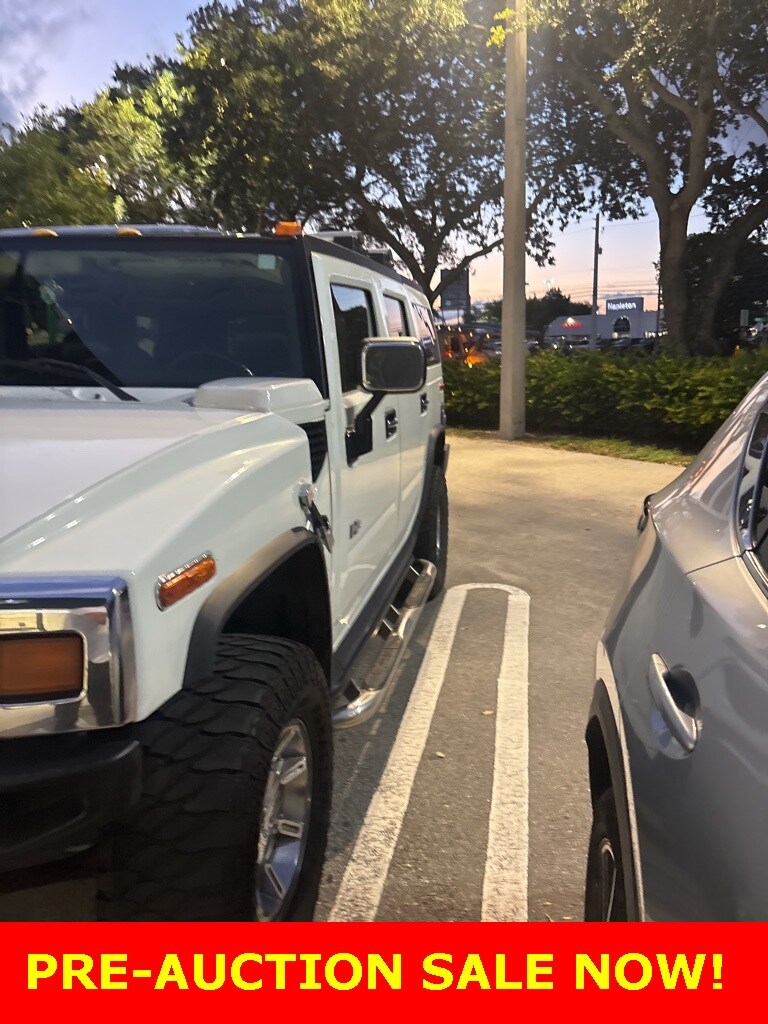 2005 Hummer H2 Base photo 2