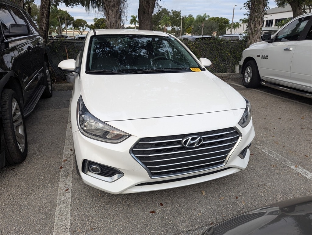 Used 2022 Hyundai Accent SEL Sedan