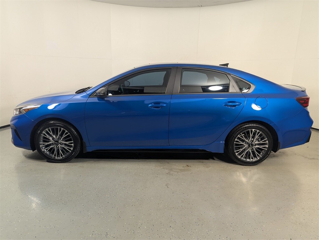 2023 Kia Forte GT-Line photo 4