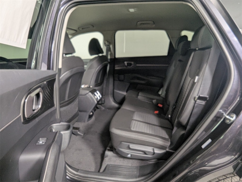 2026 Kia Sorento LX photo 23