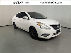2016 Nissan Versa 1.6 SV Sedan