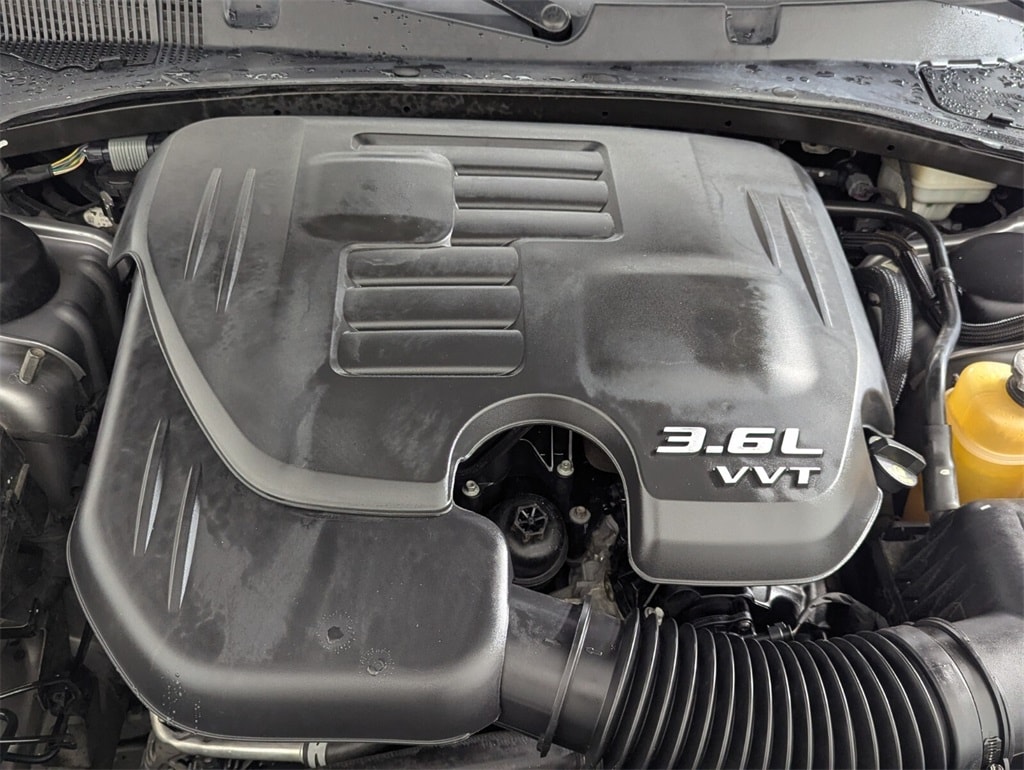 2015 Dodge Charger SXT photo 10
