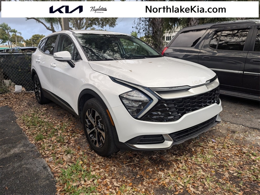 2023 Kia Sportage EX's photo