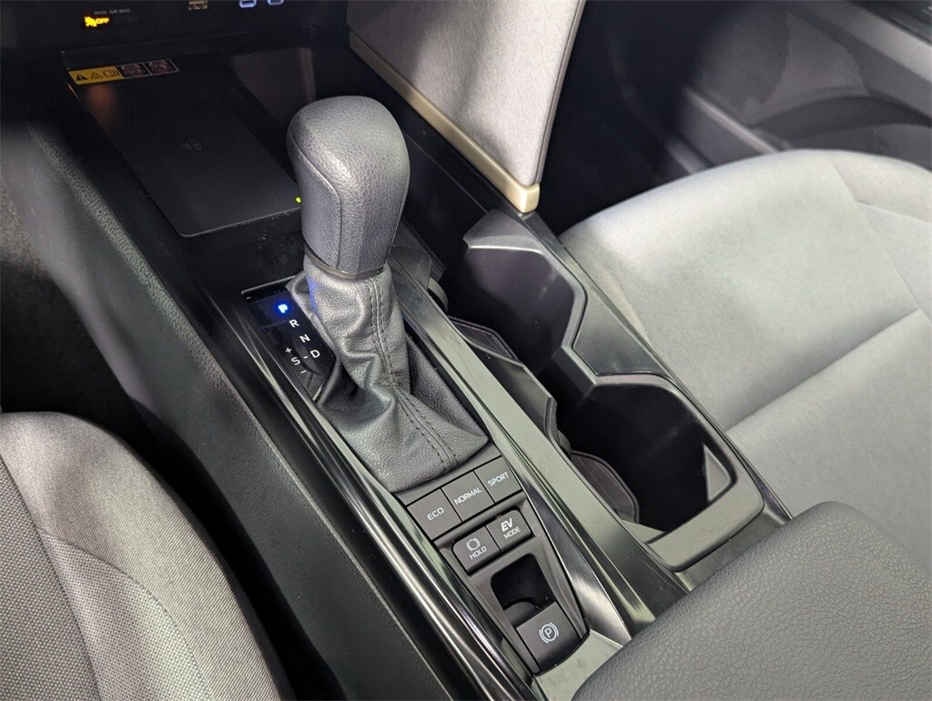 2025 Toyota Camry LE photo 21