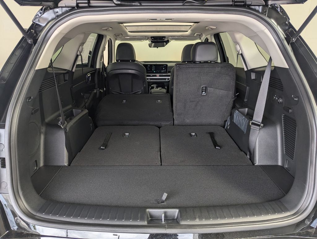 2025 Kia Sorento S - Photo 28