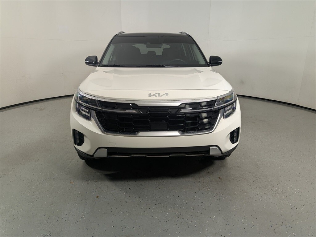 2025 Kia Seltos SX photo 2