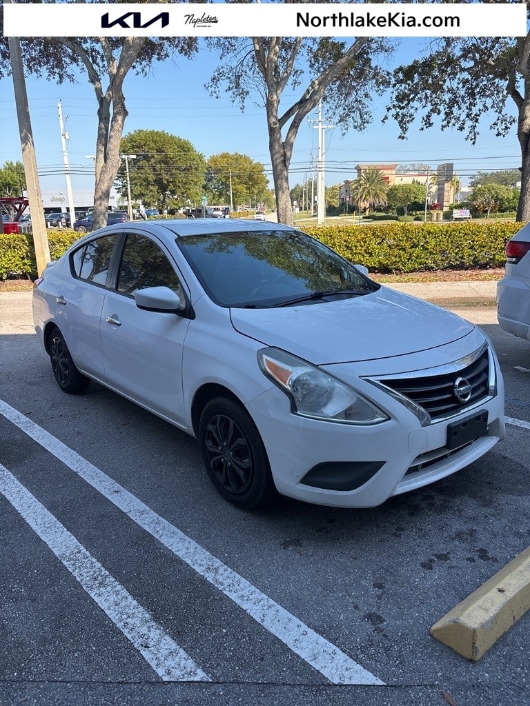 2016 Nissan Versa Sedan SV