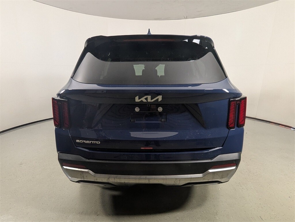 2026 Kia Sorento S photo 4