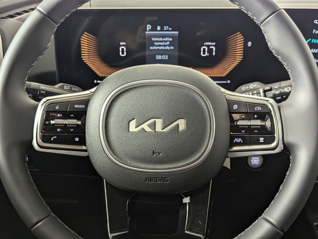 2025 Kia Sorento S - Photo 17
