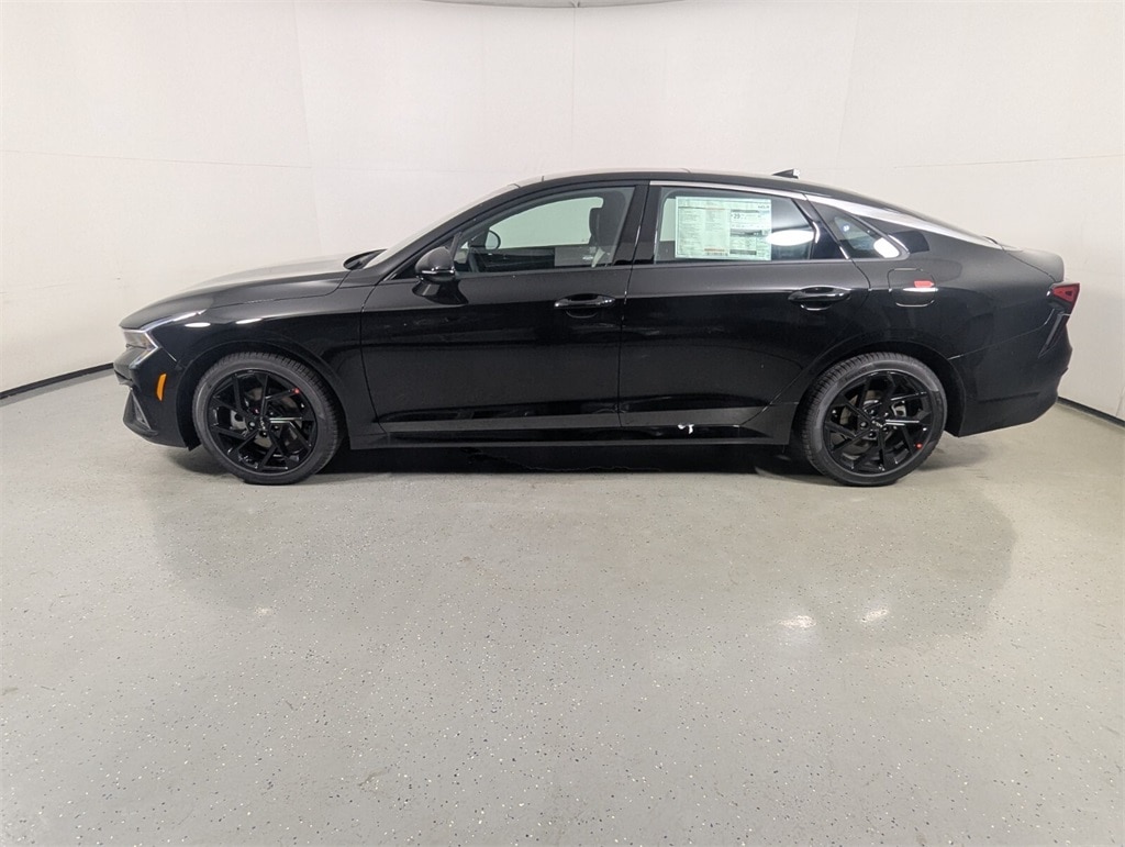 2026 Kia K5 GT-Line photo 4