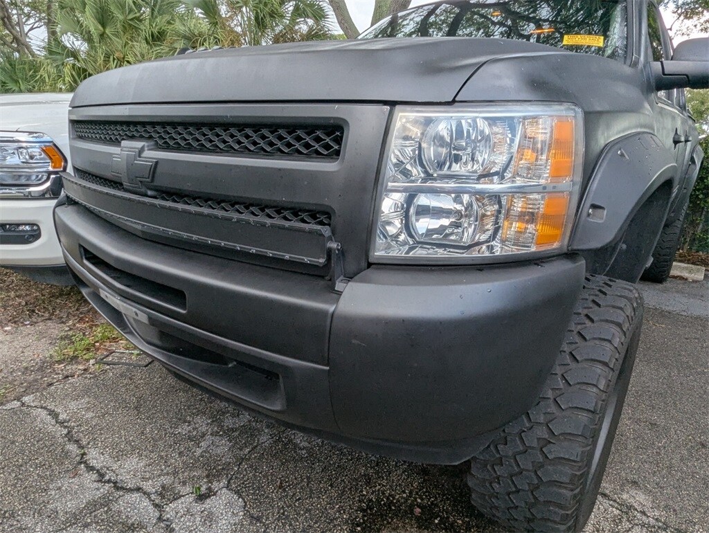 2012 Chevrolet Silverado 1500 LT photo 2