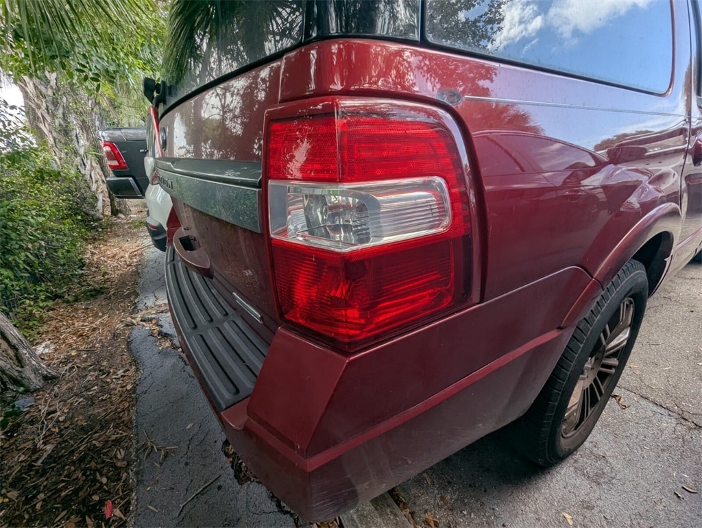 2017 Ford Expedition Limited photo 14
