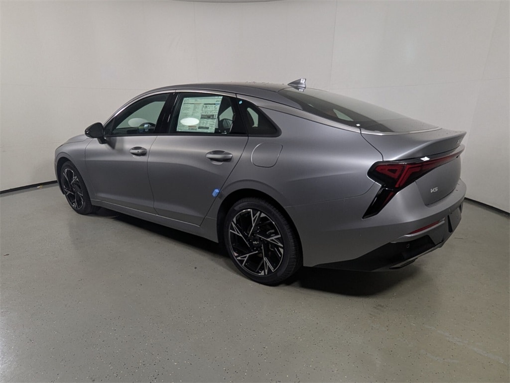 2026 Kia K5 GT-Line photo 5