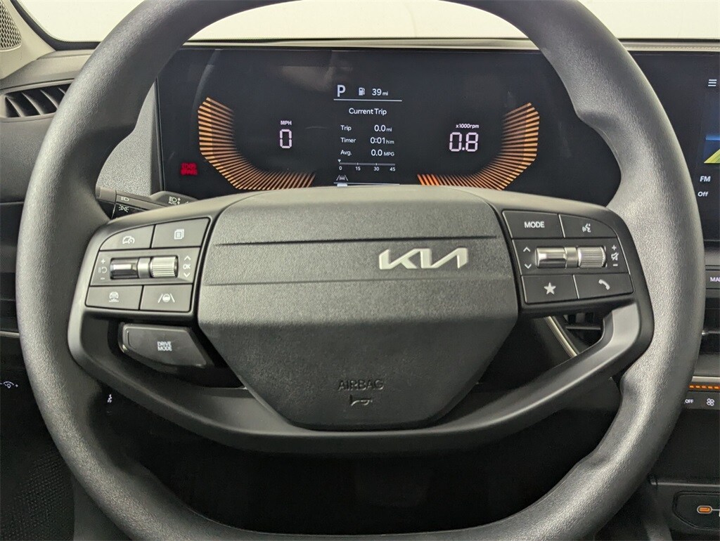 2025 Kia K4 LXS photo 14