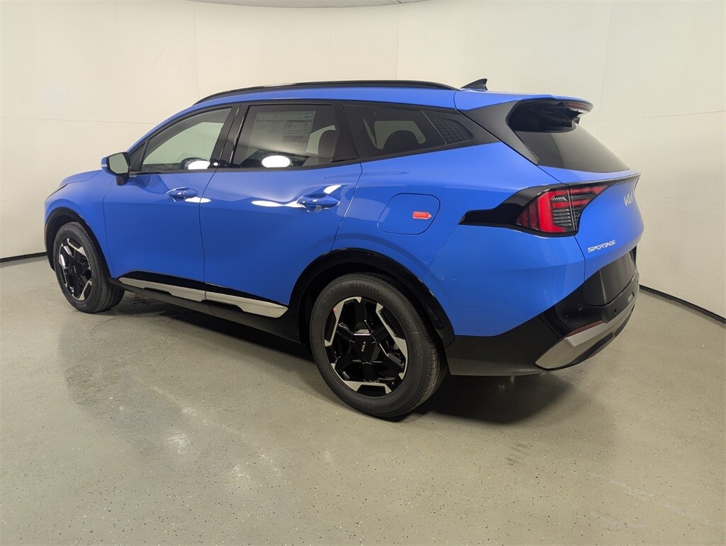2026 Kia Sportage SX photo 5