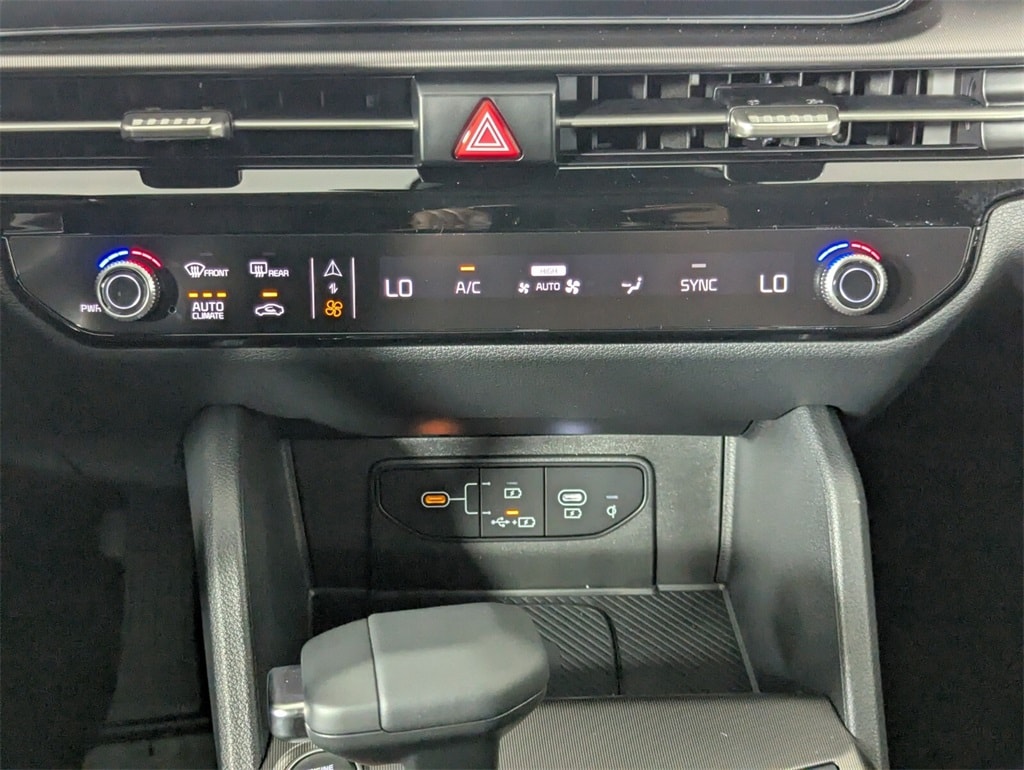 2026 Kia Sportage photo 16