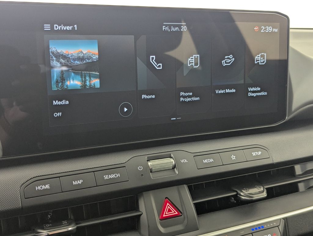 2025 Kia K4 LXS - Photo 17