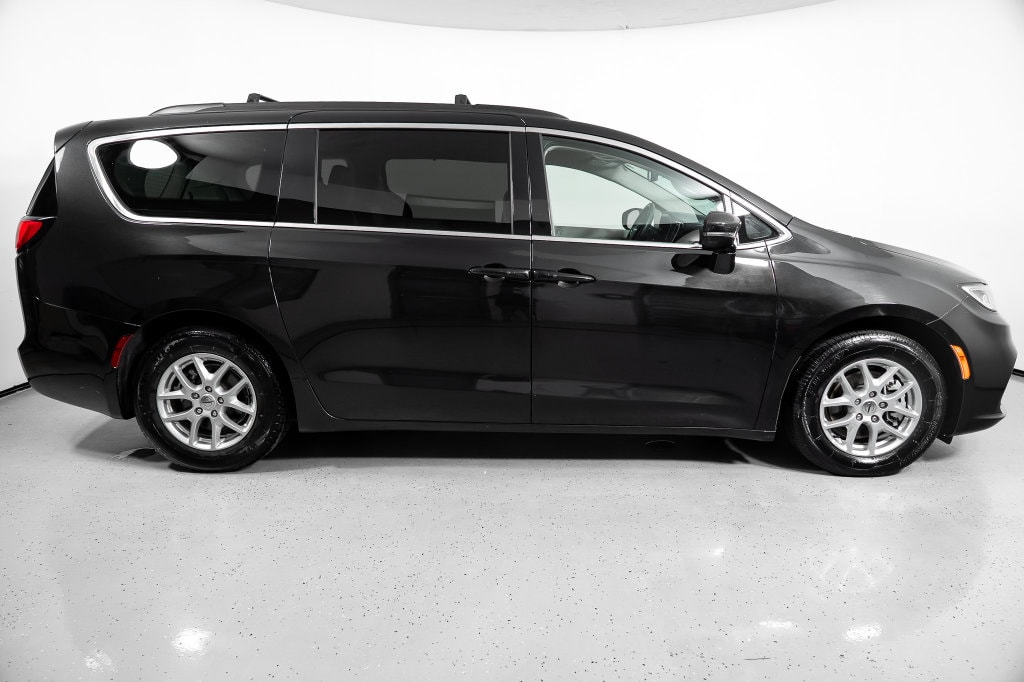 Used 2022 Chrysler Pacifica Touring L with VIN 2C4RC1BG3NR215240 for sale in Palm Beach Gardens, FL