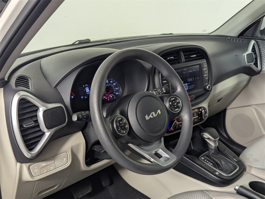 2022 Kia Soul LX photo 8