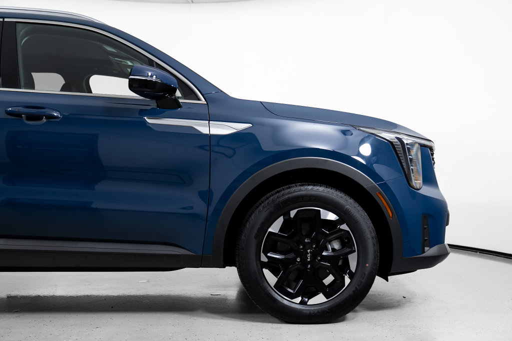 New 2026 Kia Sorento S SUV